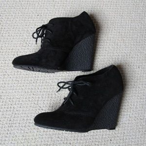 Sam Edelman size 6.5 suede wedge boots